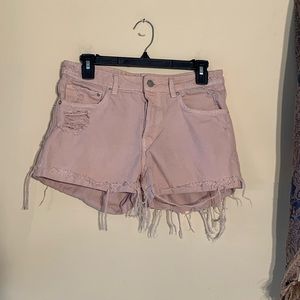 H&M 6 Boyfriend Shorts. Distressed. Blush.